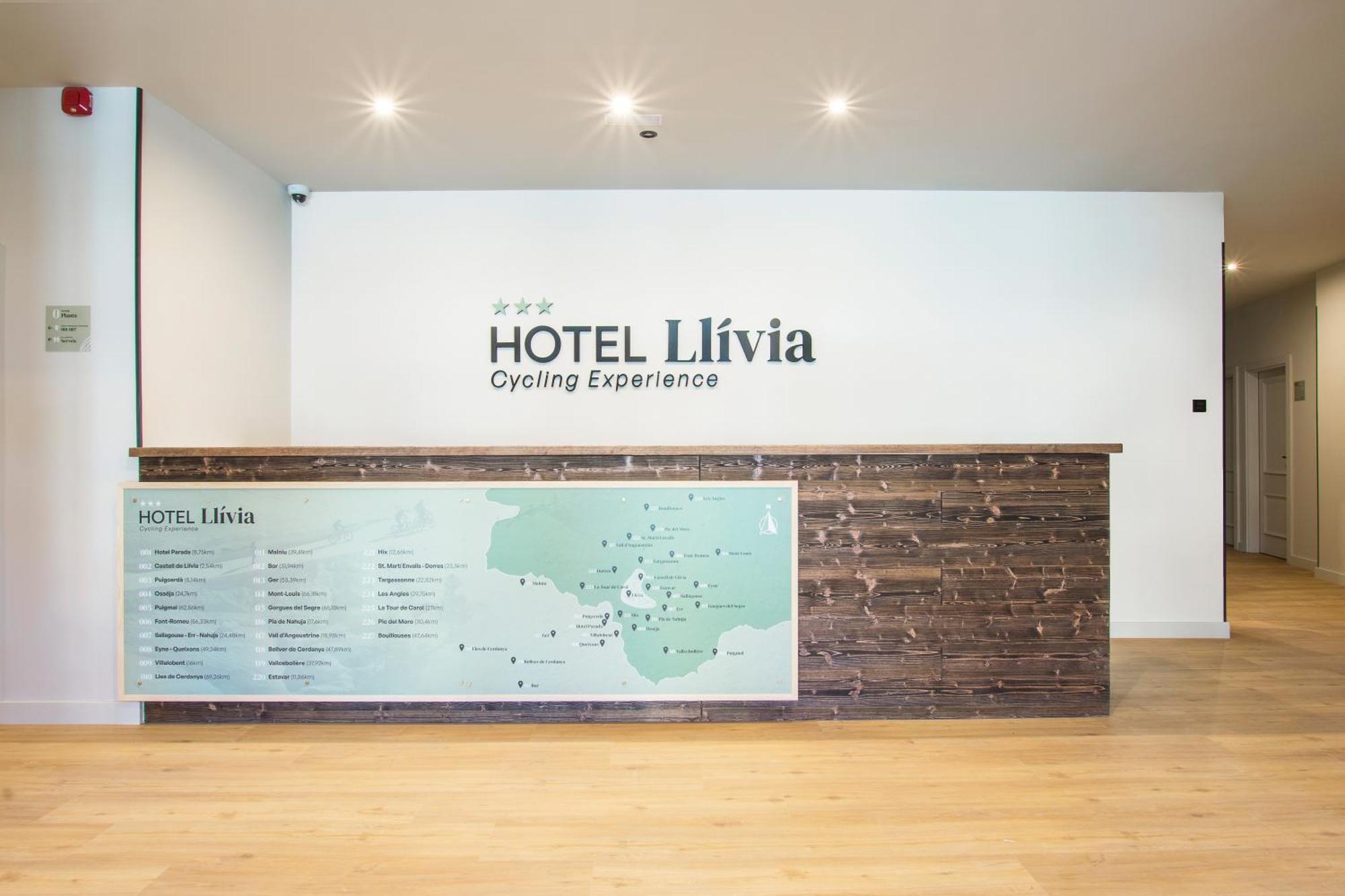 Hotel Llivia Exterior foto